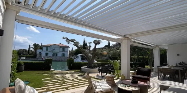 Sky Blade aluminium louver pergola