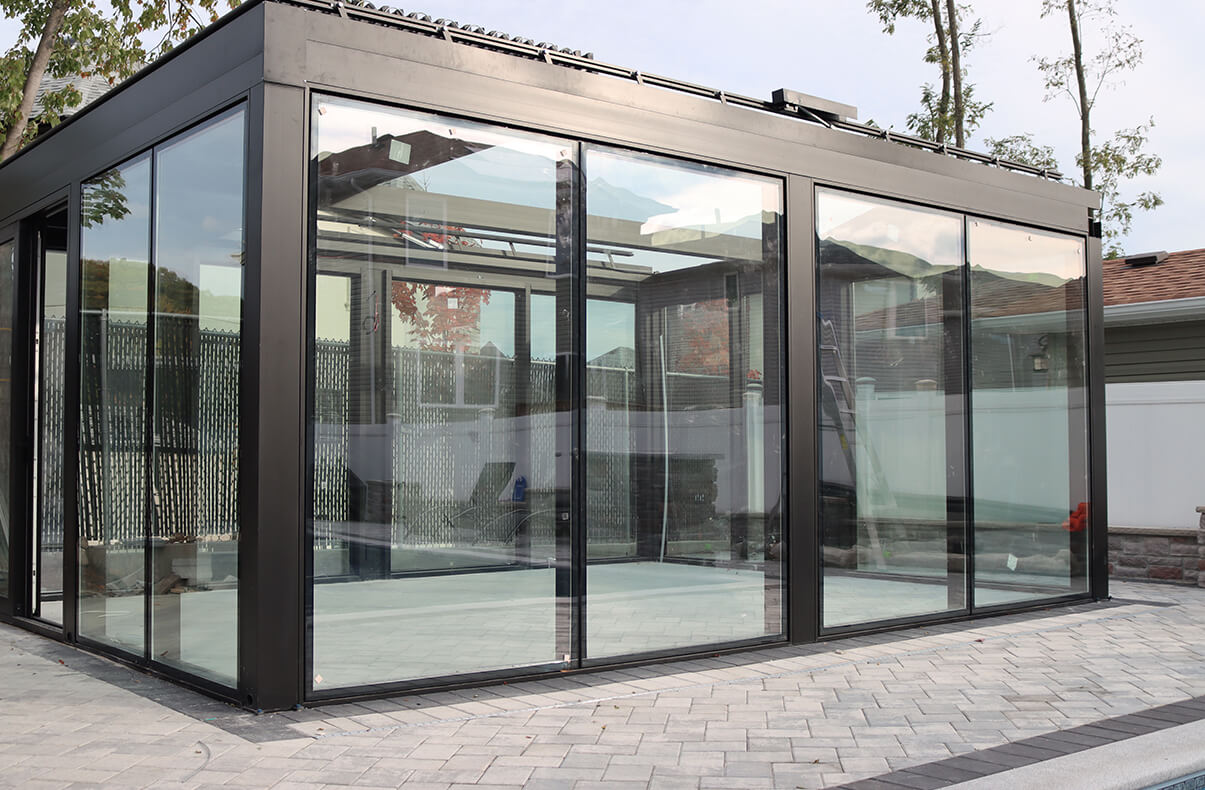 Sunroom controlled by remote