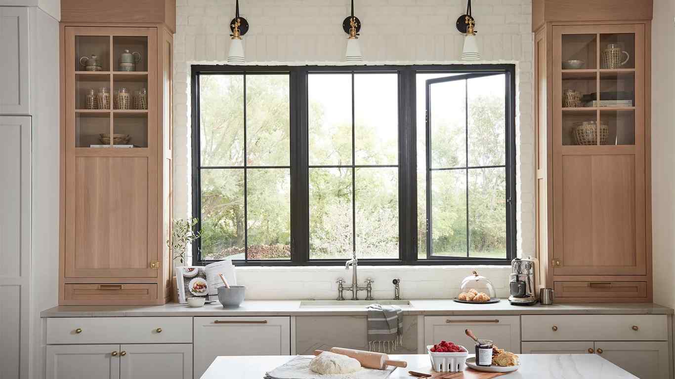 What is Double Hung Windows: The Versatility and Efficiency